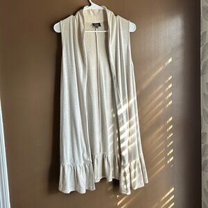 EUC Women’s Small Sleeveless Cardigan